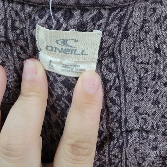 O'Neill Cover Up - Picture 2 of 2